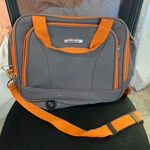 Rockland travel hand bag